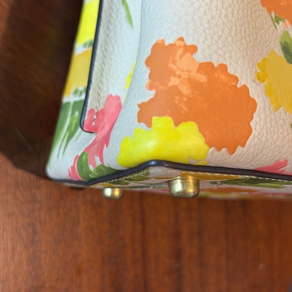 Coach Willow Shoulder/Crossbody bag satchel Bucket bag leather floral mix EUC - Picture 14 of 17